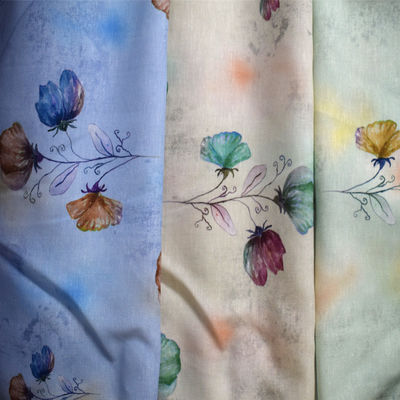 A planície da tela de 70% Tencel tece o enrugamento Resistan da tela misturada de tela 140gsm