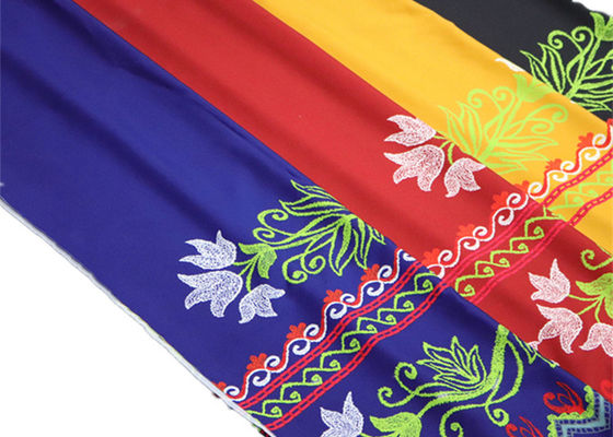 Flor colorida impressa Digitas amarela vermelha azul da tela do poliéster para o vestuário