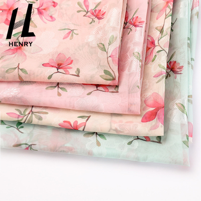Poliésteres chiffon tecidos da luz da tela do tule do estilo textura macia fresca pequena florais para o vestido